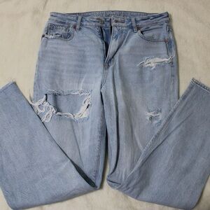 Women’s AE ripped mom jeans